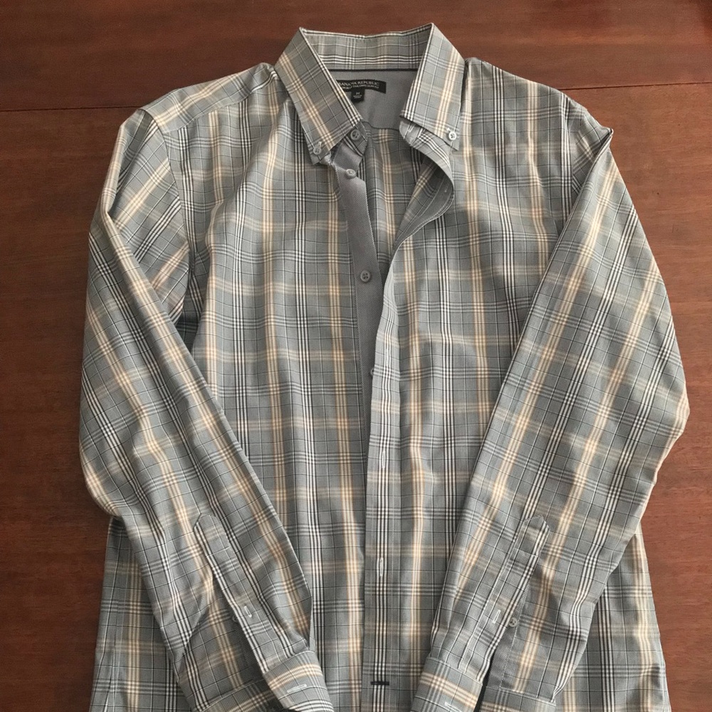 Banana Republic Men’s Medium dress shirt